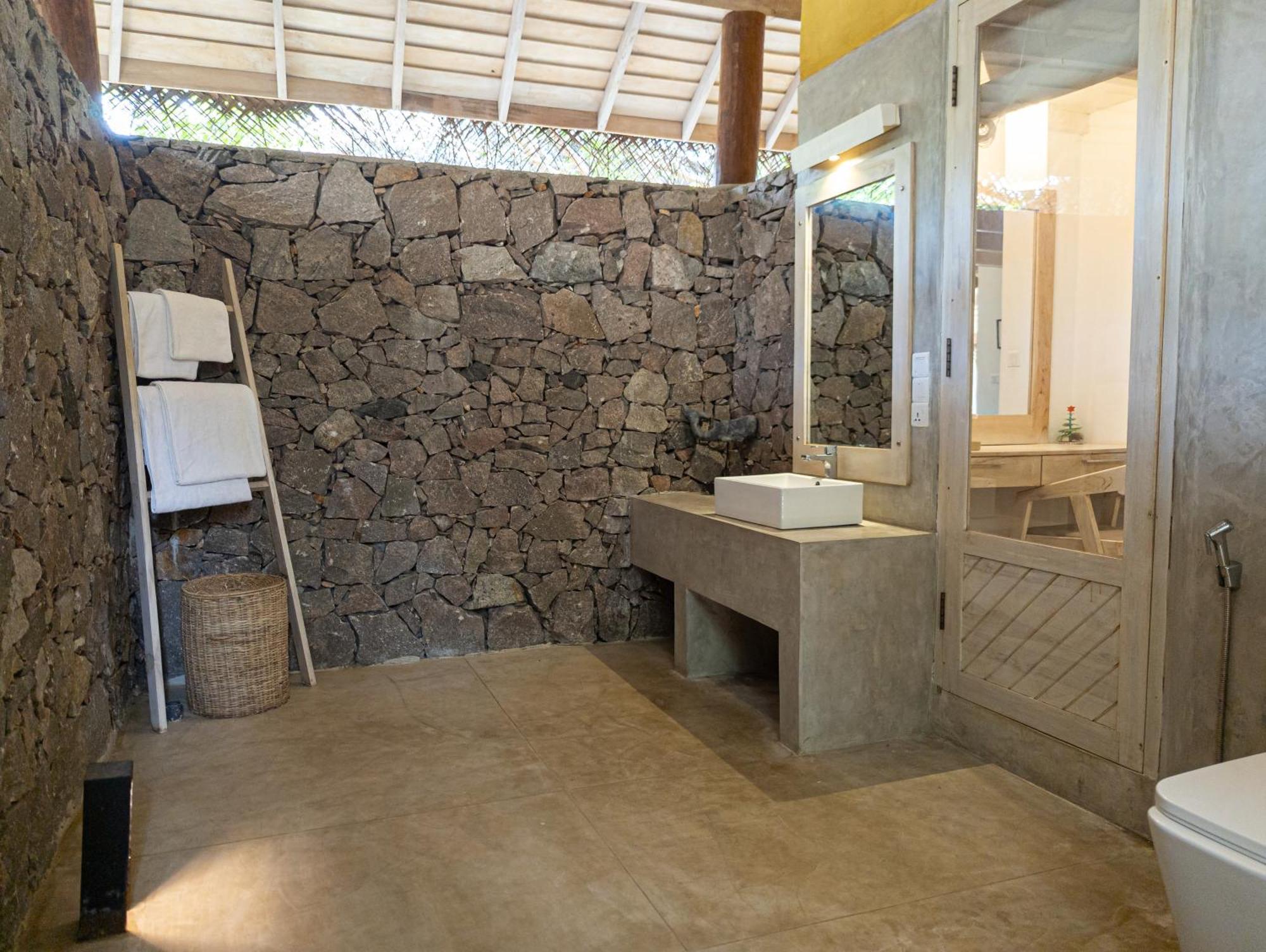 Hiru Villas And Kitesurfing Kalpitiya Exterior photo